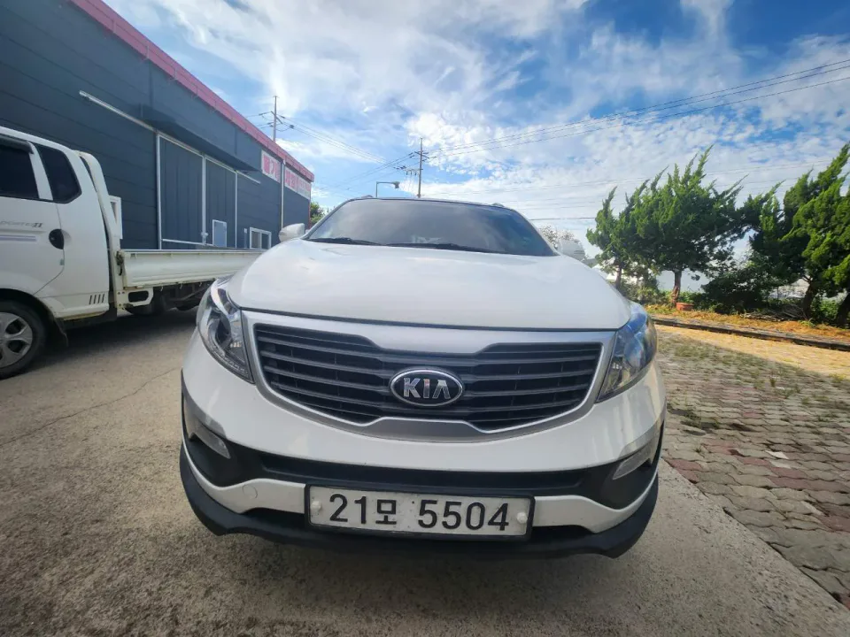 스포티지R(2WD) 차량 사진 3