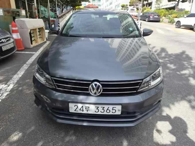 폭스바겐 제타 2.0 TDI BMT Premium 대표 사진