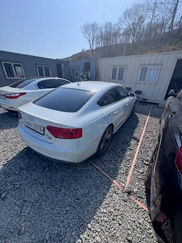 A5 2.0 TDI Quattro Dynamic Sportback 차량 사진 3
