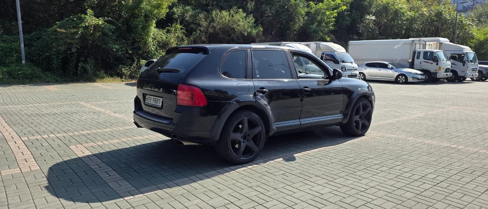 포르쉐 카이엔 4.5 Turbo 차량 사진 4