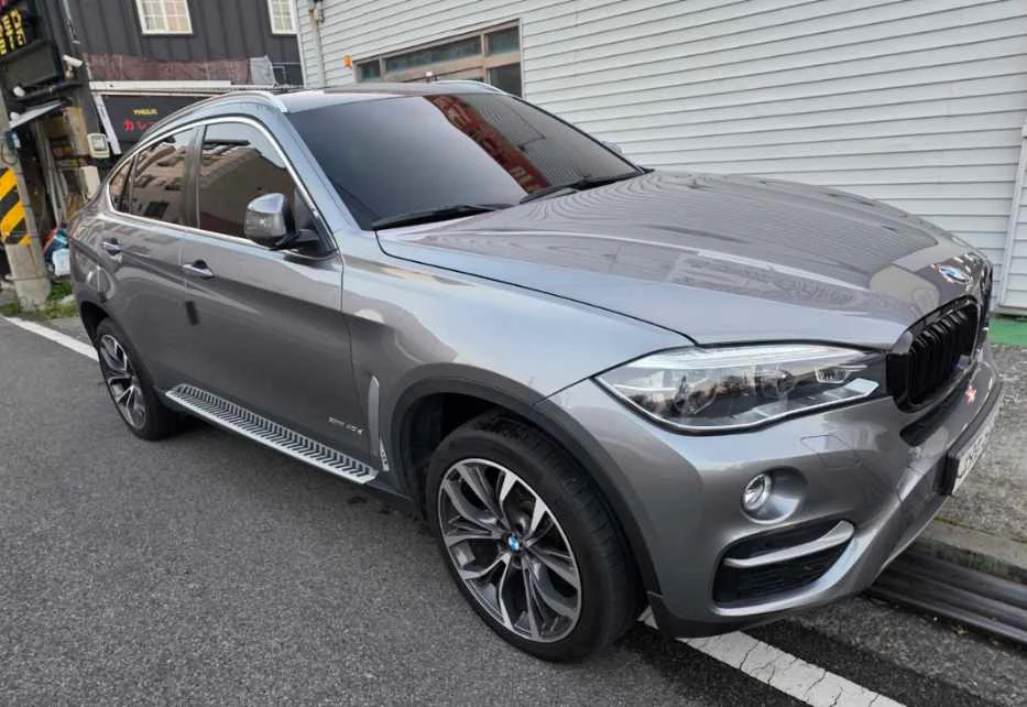 BMW X6 xDrive 30d 차량 사진 6