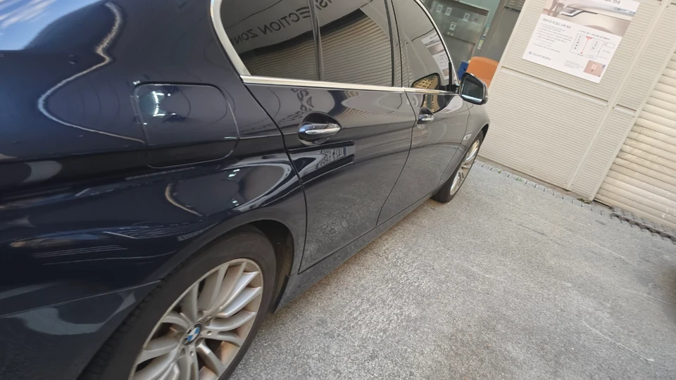 BMW 520d Luxury 차량 사진 4