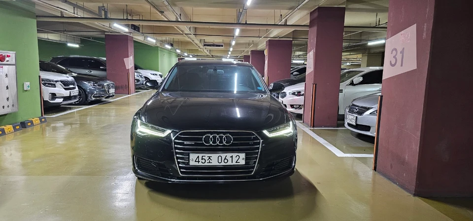 아우디 A6 35 TDI Premium 차량 사진 4