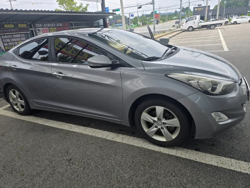 아반떼1.6GDi(MD) 차량 사진 5