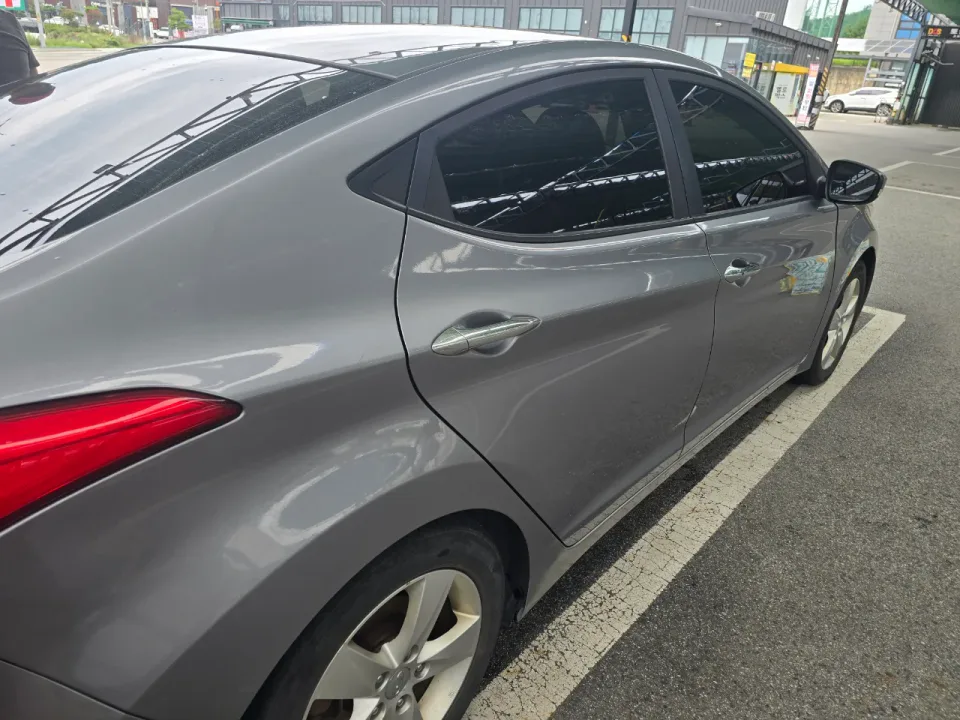 아반떼1.6GDi(MD) 차량 사진 8
