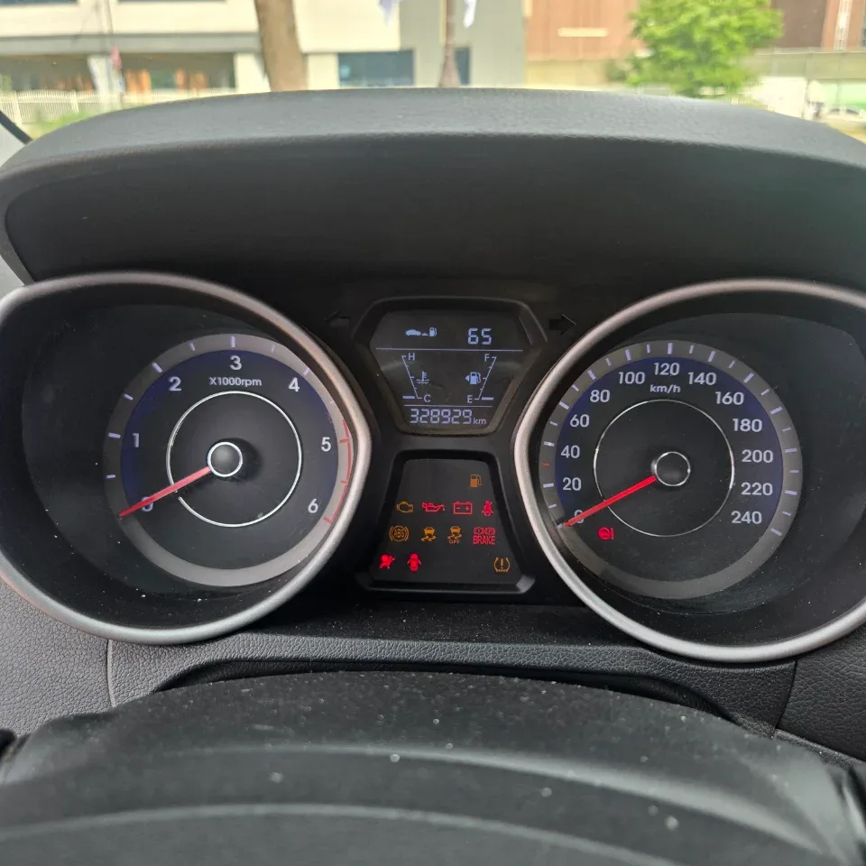 더 뉴 아반떼1.6VGT 차량 사진 11