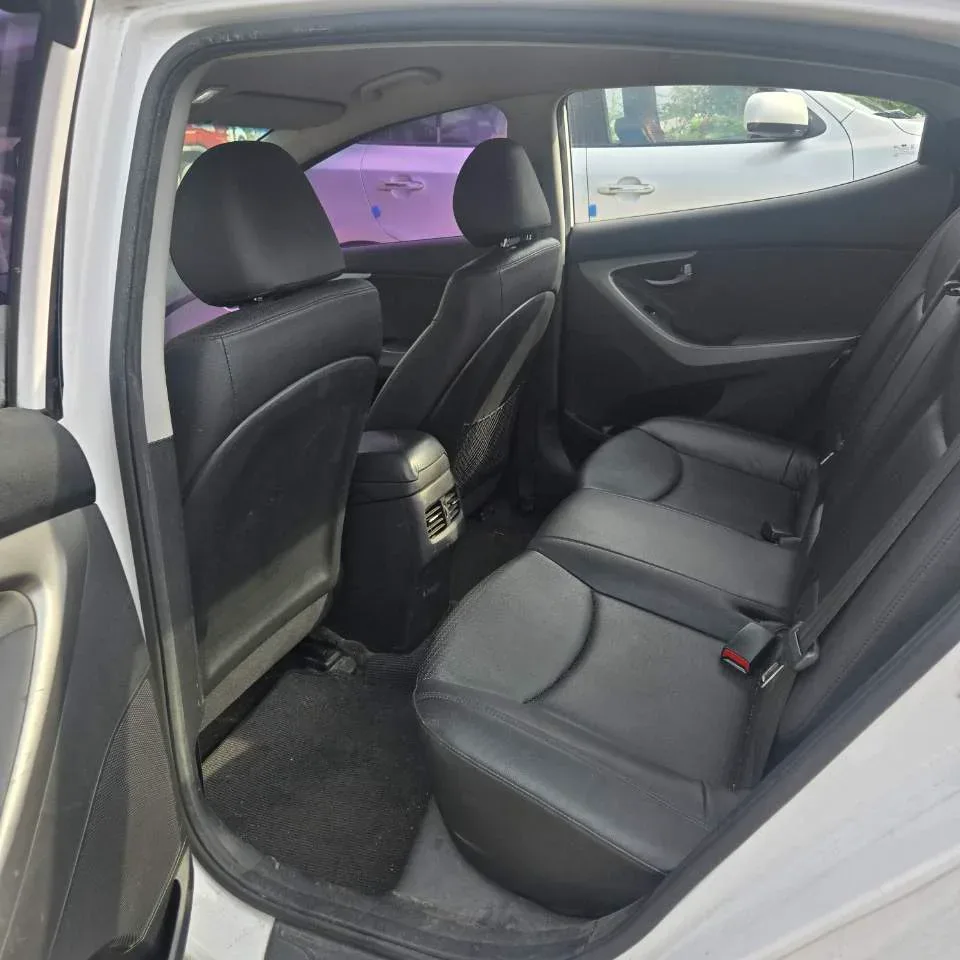 더 뉴 아반떼1.6VGT 차량 사진 10