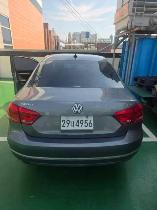 폭스바겐 파사트 2.0 TDI (2012년 변경모델) 차량 사진 2
