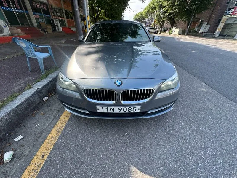 BMW 520d xDrive 대표 사진