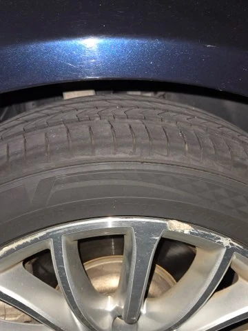 BMW 528i Luxury 차량 사진 4
