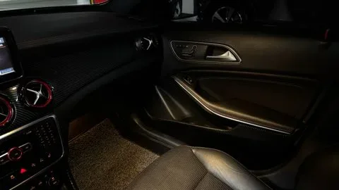 벤츠 GLA 45 AMG 4Matic 차량 사진 18