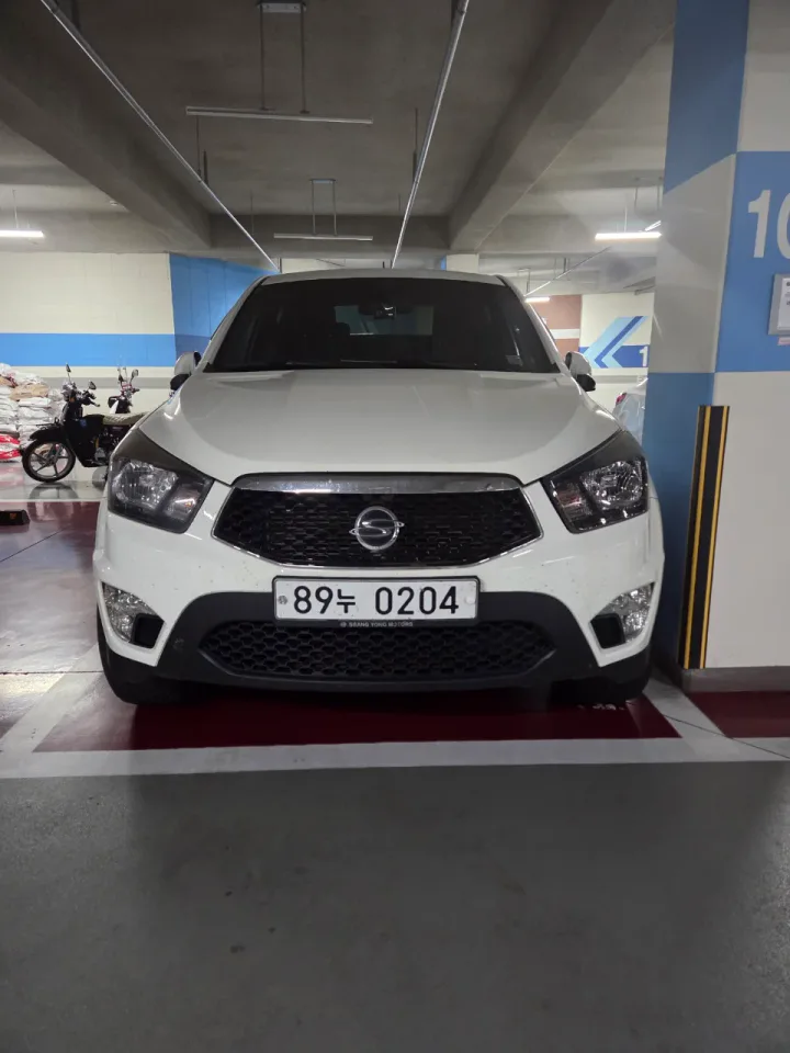 코란도 스포츠(4WD) 차량 사진 2
