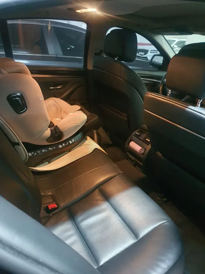 BMW 520d 차량 사진 6