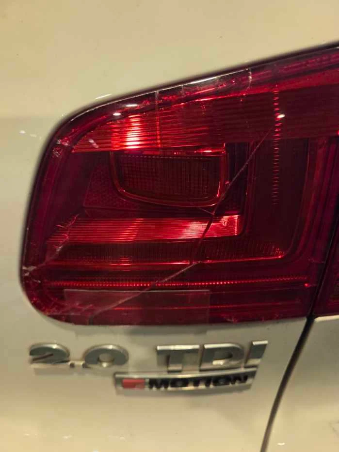 Tiguan 2.0 TDI Premium BMT 차량 사진 6