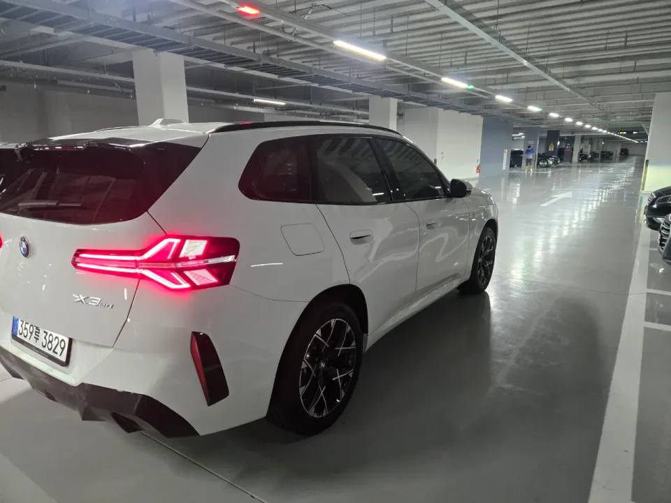 X3 20 xDrive M Sport 차량 사진 4