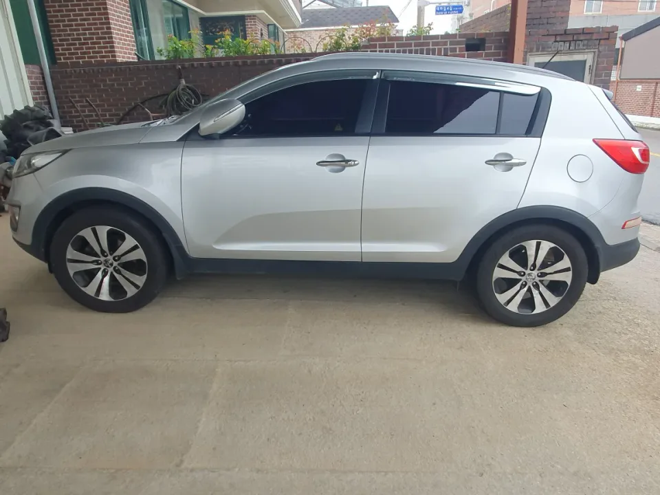 스포티지R(2WD) 차량 사진 3