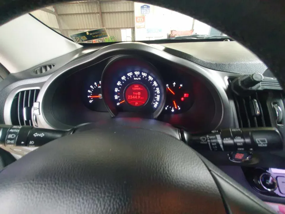 스포티지R(2WD) 차량 사진 7