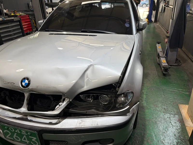 BMW 330I 차량 사진 3