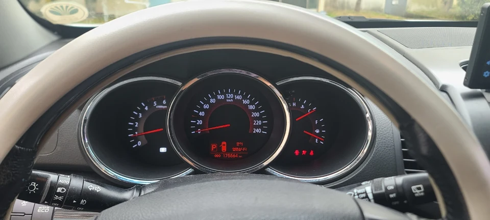쏘렌토R2.2VGT 차량 사진 9