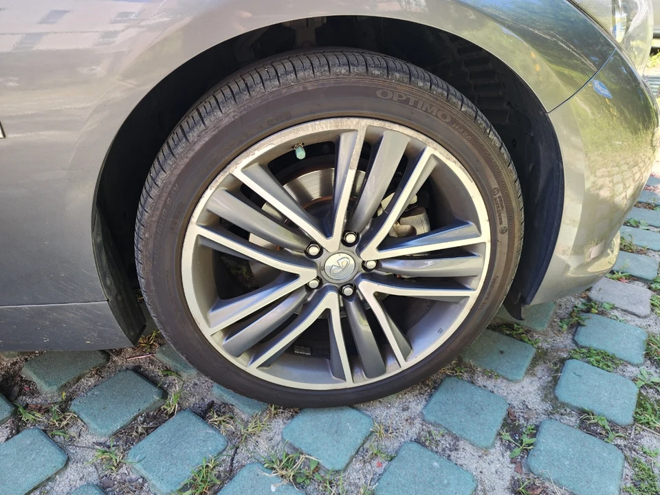 인피니티 Q50 2.2d Exclusive 차량 사진 5