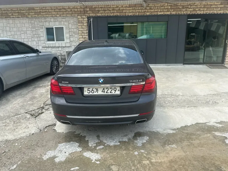 BMW 730d 차량 사진 4