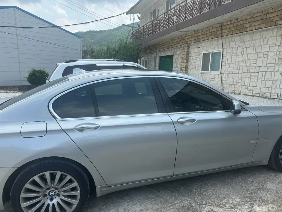 BMW 730d 차량 사진 7