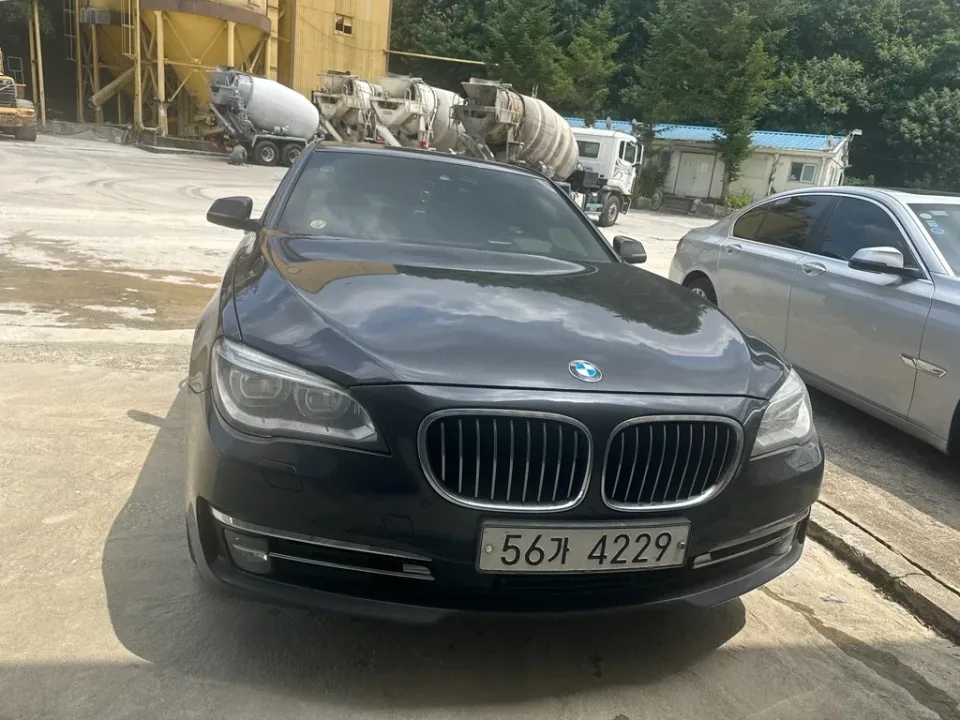 BMW 730d 차량 사진 8