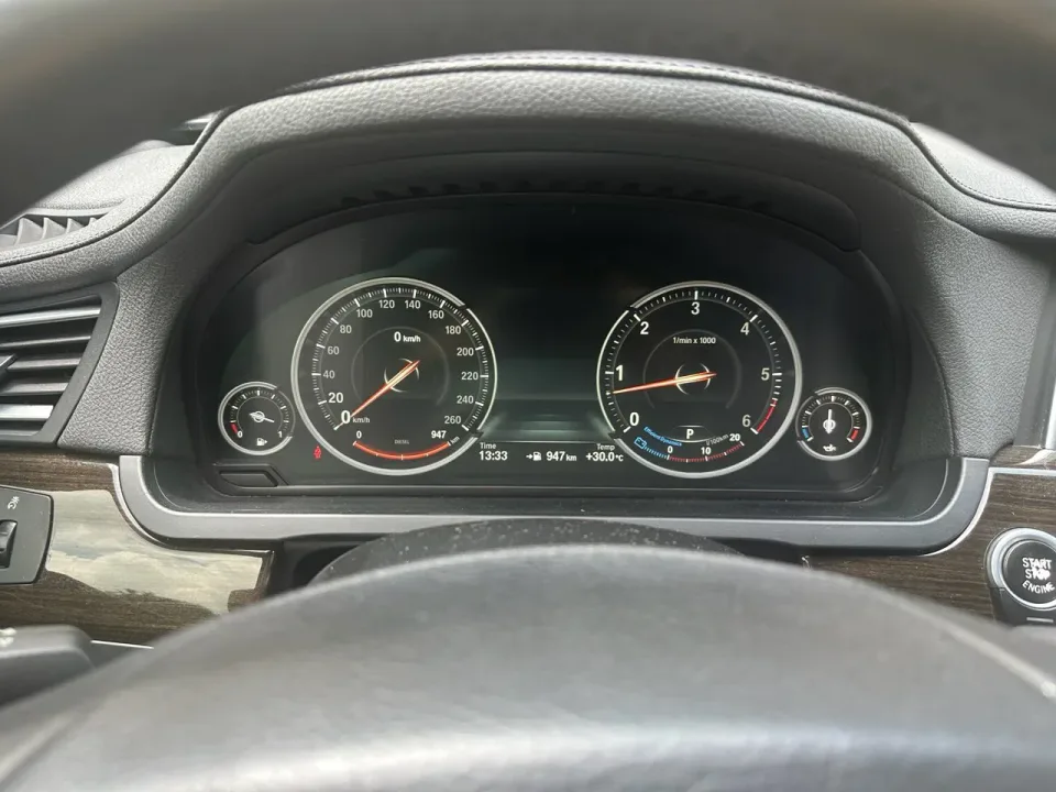 BMW 730d 차량 사진 9