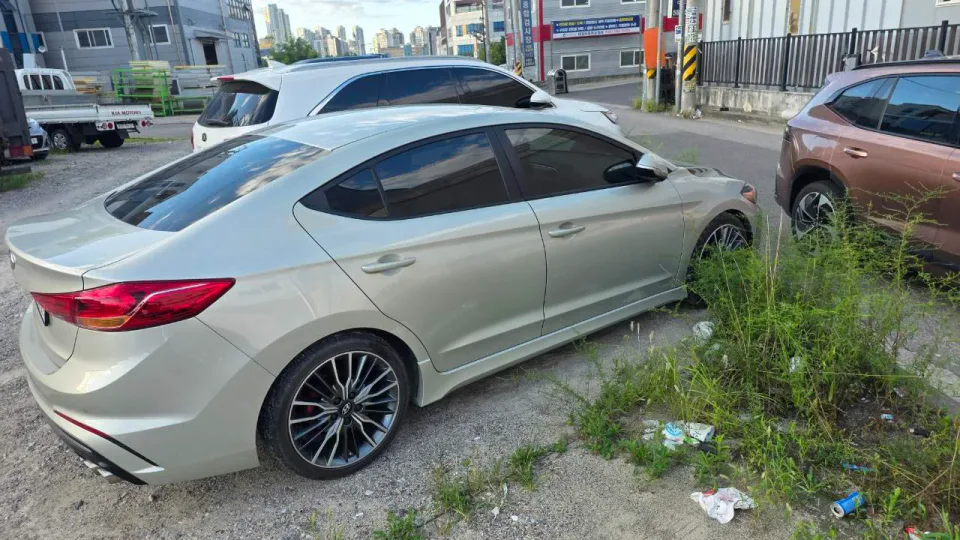 아반떼AD 1.6터보 차량 사진 4