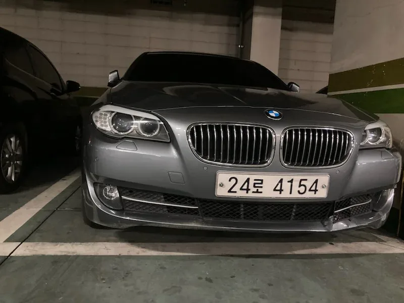 BMW 528i (2,996cc) 차량 사진 2