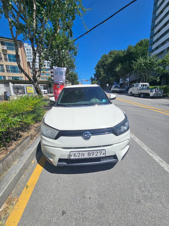 티볼리 차량 사진 2
