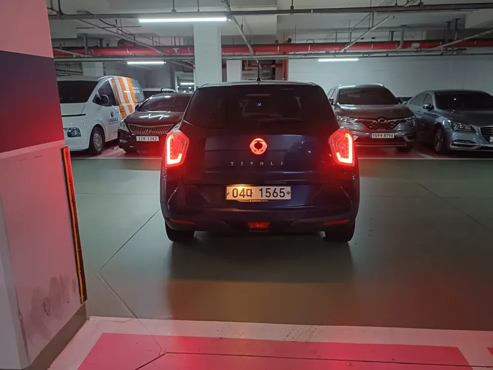 티볼리 아머 1.6(가솔린) 2WD 차량 사진 5