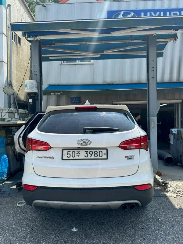 싼타페 2.0(4WD) 차량 사진 3
