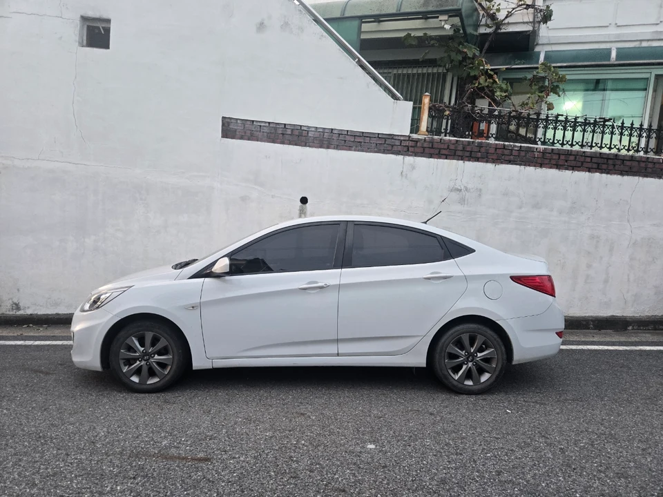 엑센트1.4VVT 차량 사진 3
