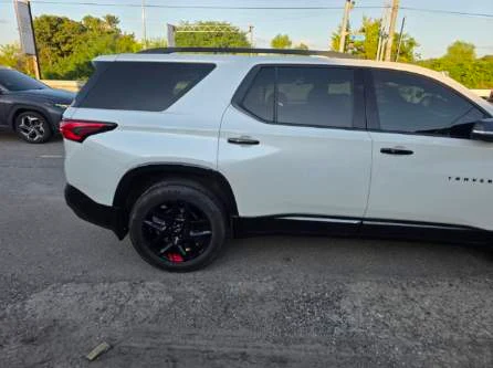 The new Traverse 3.6 Redline 차량 사진 3