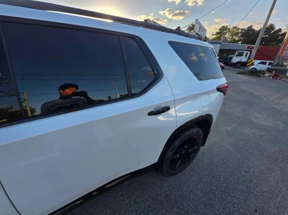 The new Traverse 3.6 Redline 차량 사진 4