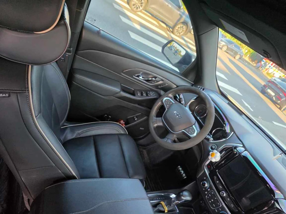 The new Traverse 3.6 Redline 차량 사진 6