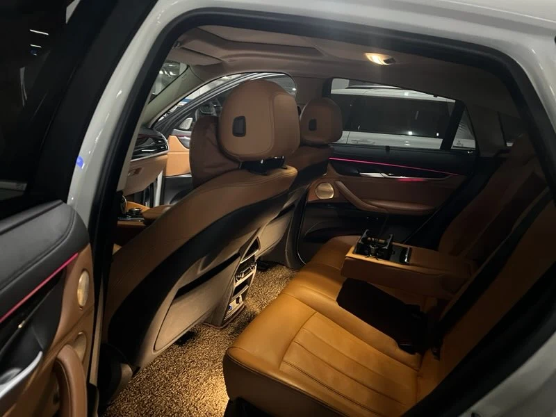 BMW X6 xDrive 30d 차량 사진 3