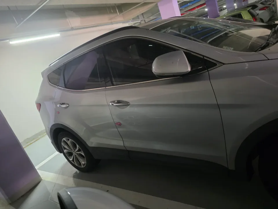 싼타페 2.0(2WD) 차량 사진 4