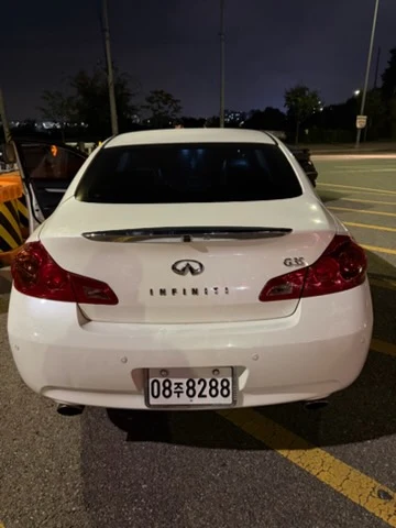 인피니티 G35 세단 차량 사진 2