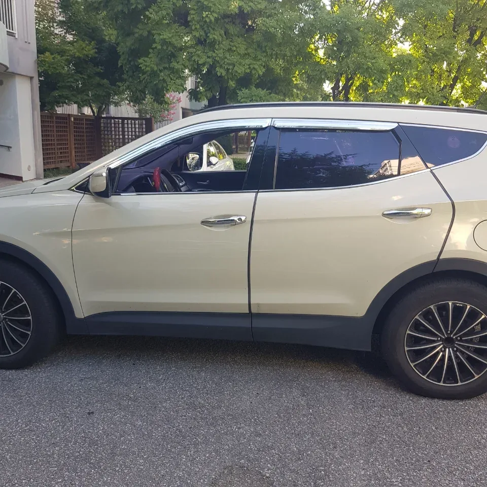 싼타페 2.0(2WD) 차량 사진 2