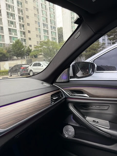 BMW 520d xDrive 대표 사진