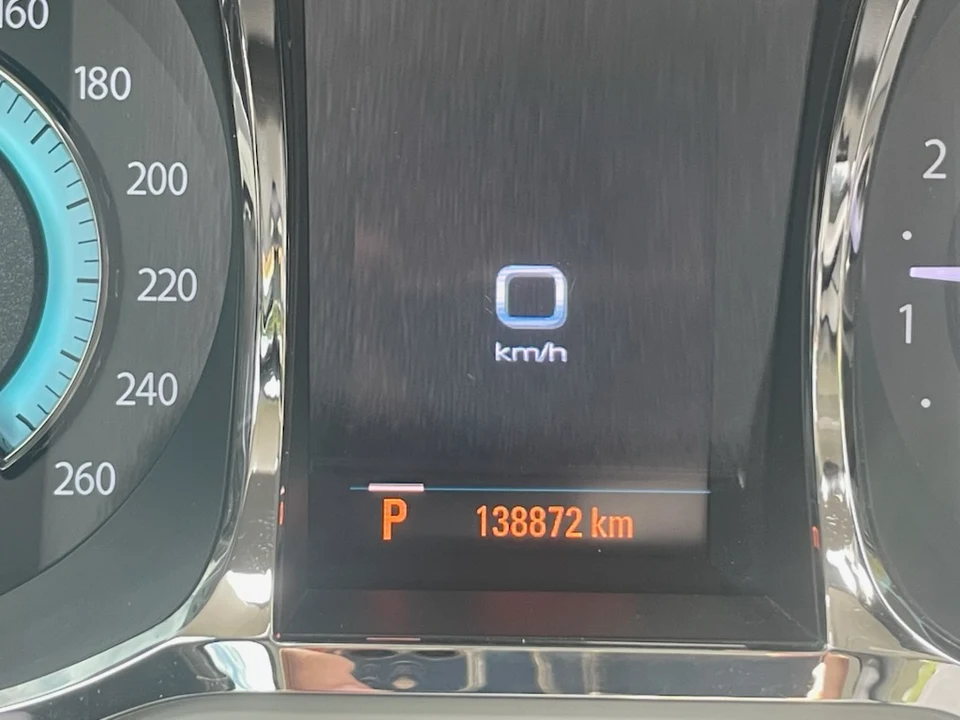 알페온 EL240 차량 사진 9