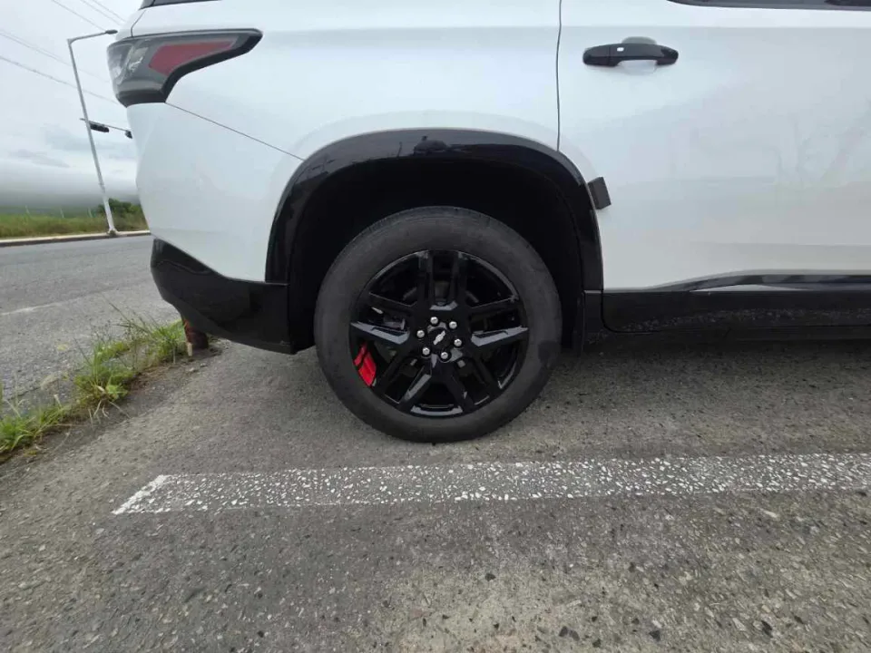 Traverse 3.6 Redline 차량 사진 5