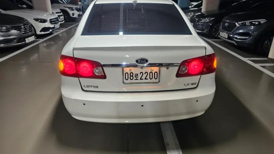 로체 2.0(LPG) 차량 사진 2