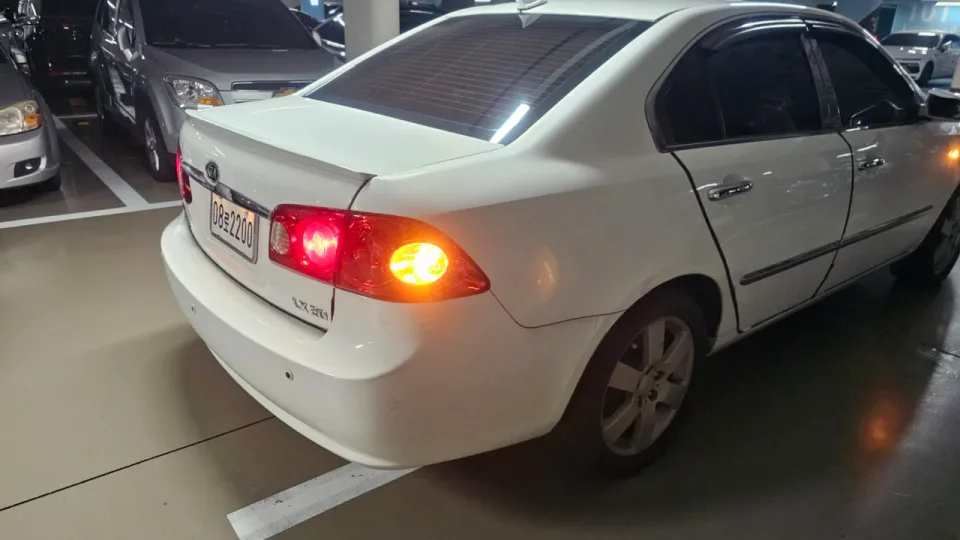 로체 2.0(LPG) 차량 사진 5