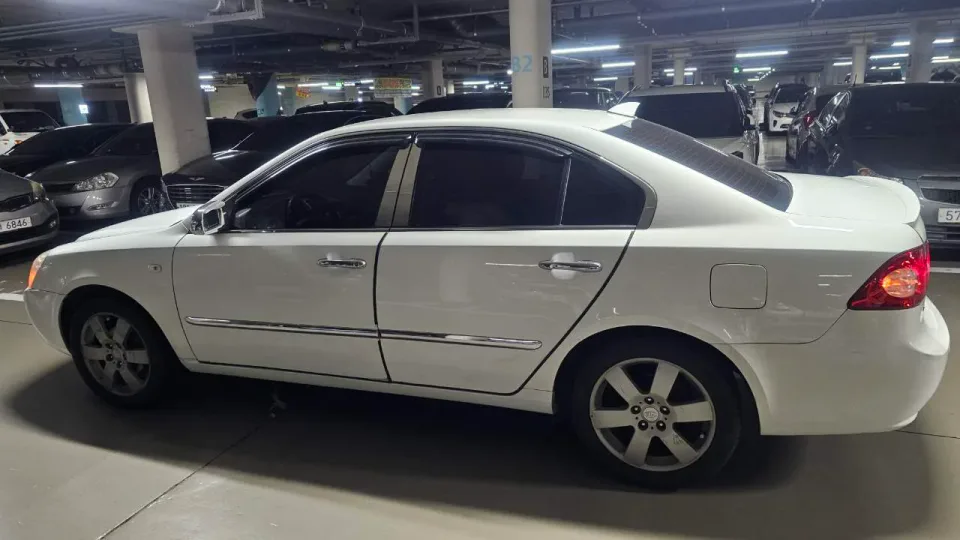 로체 2.0(LPG) 차량 사진 6