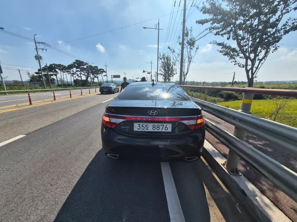 Vehicle 차량 사진 2