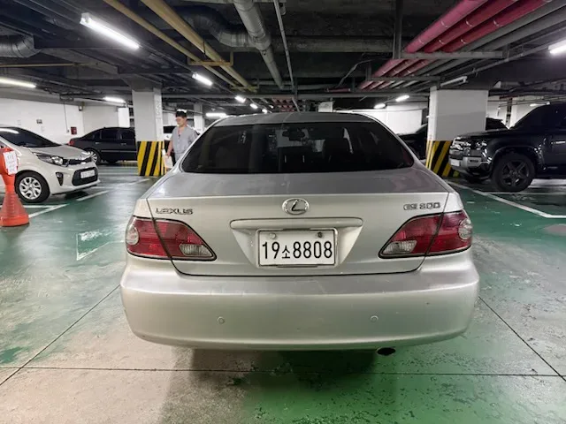 렉서스 ES 300 L-Grade 차량 사진 2