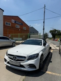 The New C 43 AMG 4Matic Cabriolet 차량 사진 2